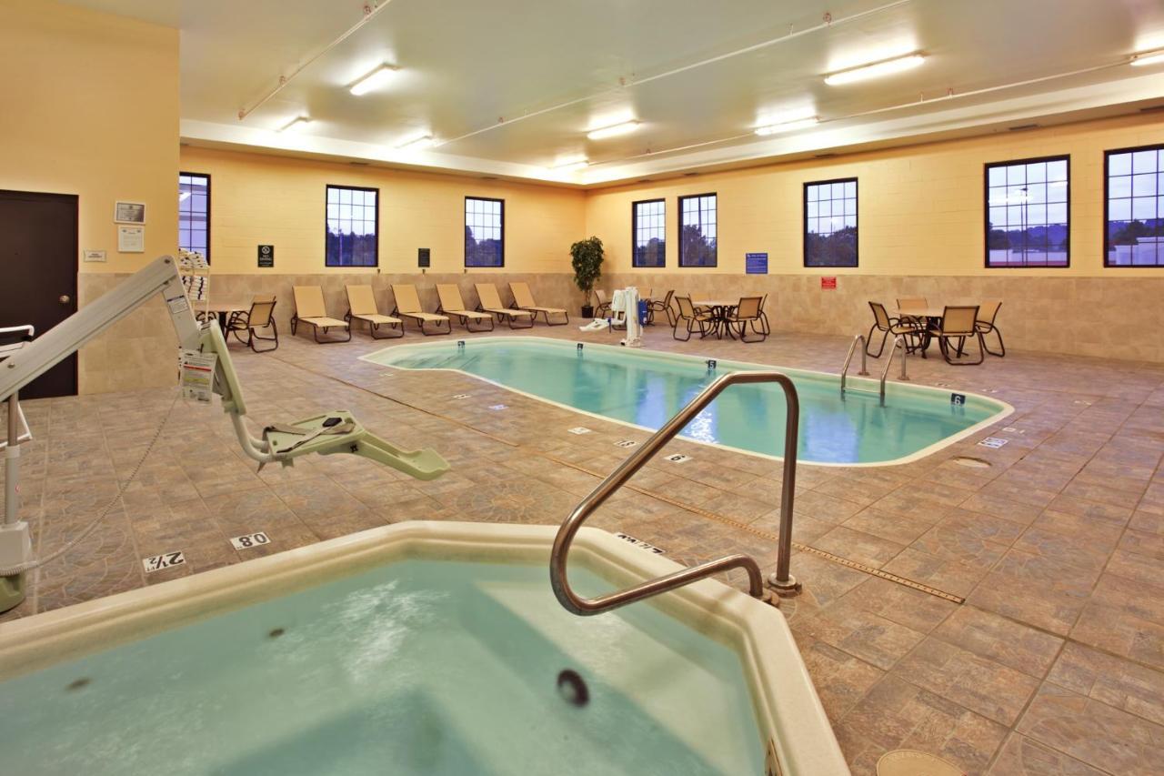 La Quinta Inn & Suites - New River Gorge National Park Summersville Ngoại thất bức ảnh