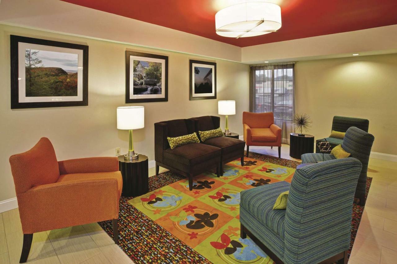 La Quinta Inn & Suites - New River Gorge National Park Summersville Ngoại thất bức ảnh