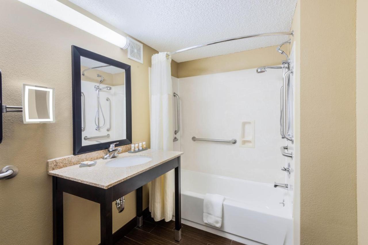 La Quinta Inn & Suites - New River Gorge National Park Summersville Ngoại thất bức ảnh