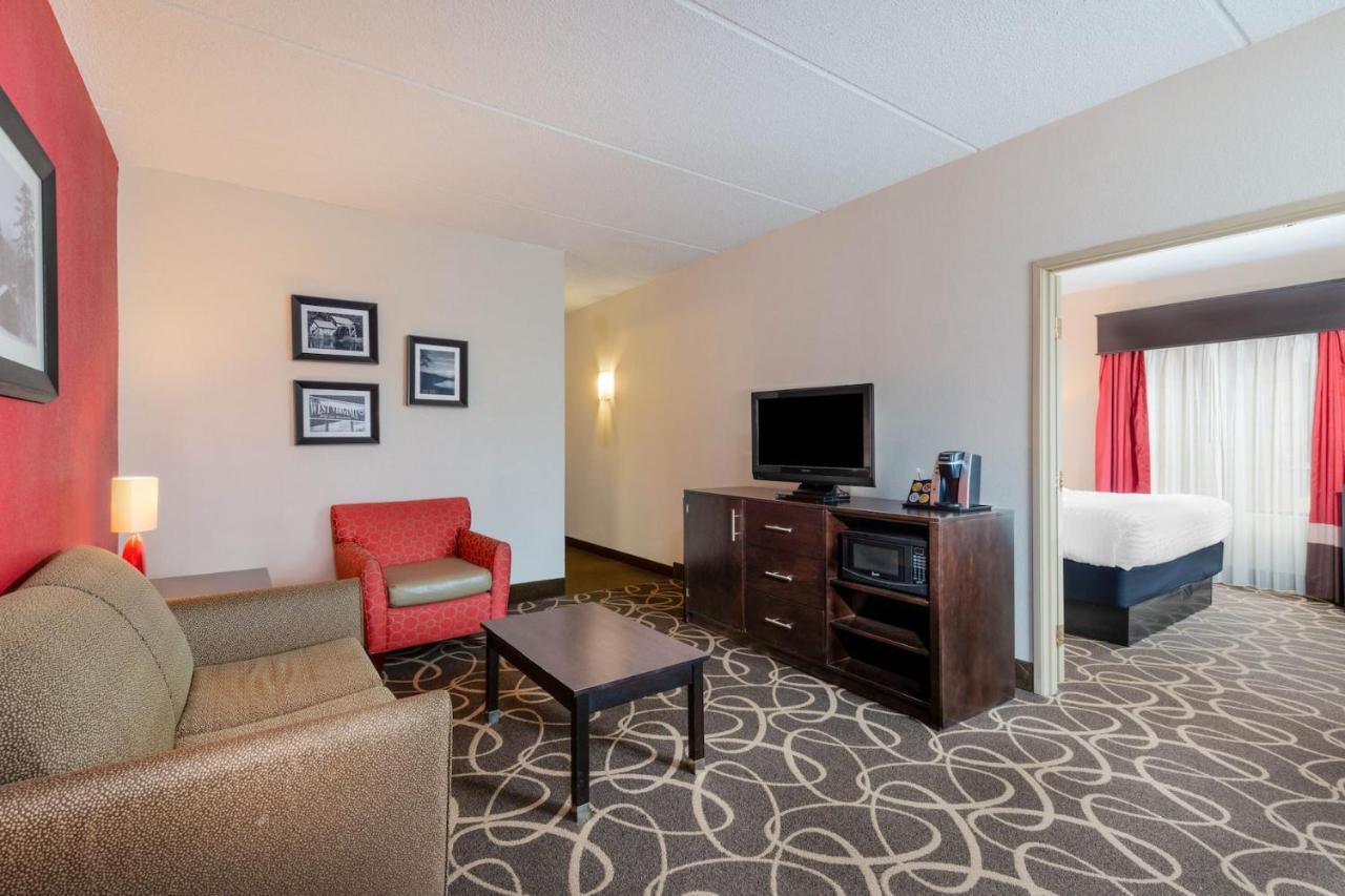 La Quinta Inn & Suites - New River Gorge National Park Summersville Ngoại thất bức ảnh